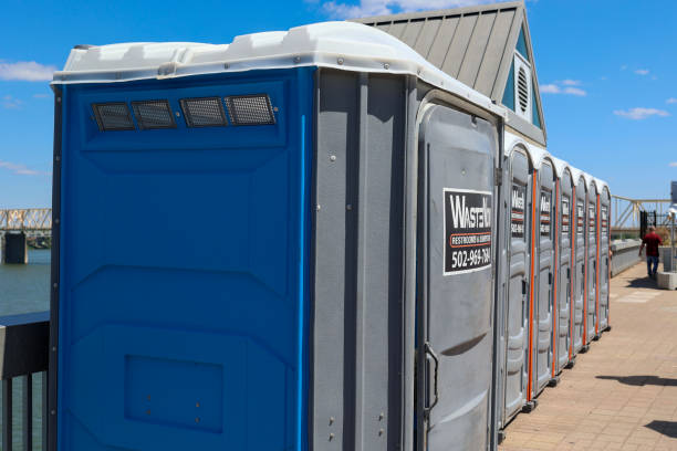 Best Standard Portable Toilet Rental in Ravenna, OH